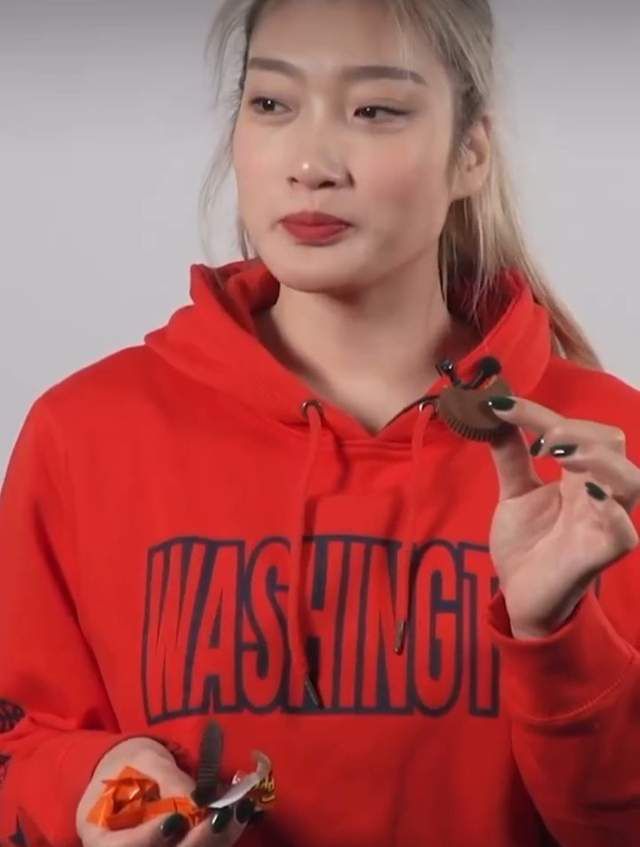伊人久久大香线蕉综合影